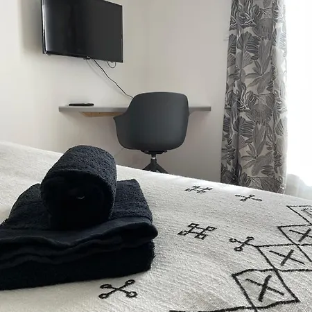 Studio pour 2 avec terrasse au pied de la Cité : ma pierre à l’édifice Carcassonne Extérieur photo
